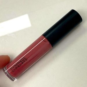 MAC Lipgloss- Soar AB7